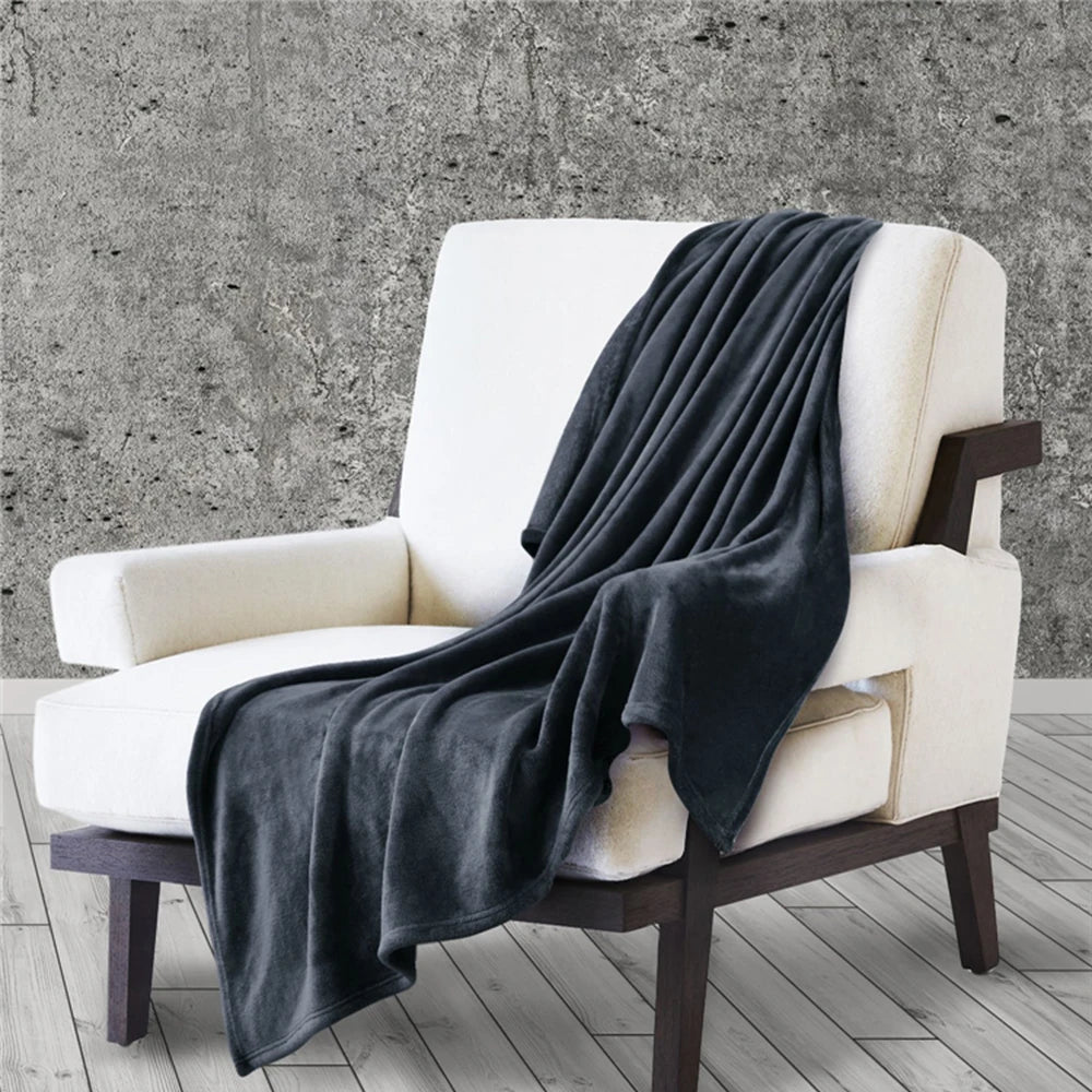 FrostHaven – Luxe Fleece Throw