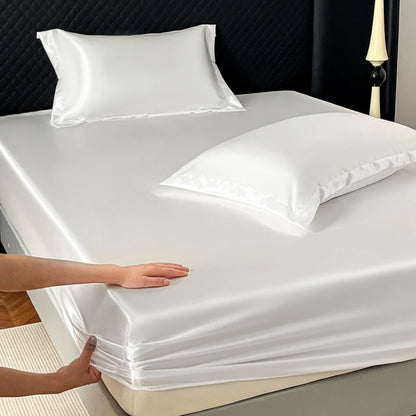 GlideLuxe – Satin Fit Bed Cover