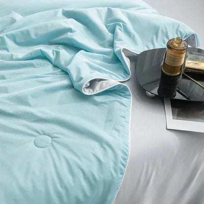 Arctic Drift – Dual-Sided Summer Comforter